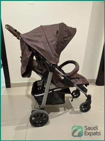 giiggles-baby-walker-in-very-good-condition-riyadh-big-0