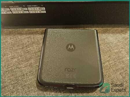 motorola-razr-2022-5g-256gb-foldable-smartphone-for-sale-in-riyadh-big-1