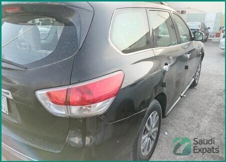 2013-nissan-pathfinder-suv-for-sale-in-riyadh-big-3