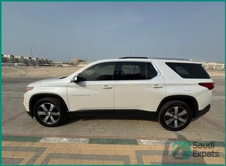 2018-chevrolet-traverse-lt3-for-sale-in-dammam-excellent-condition-big-1
