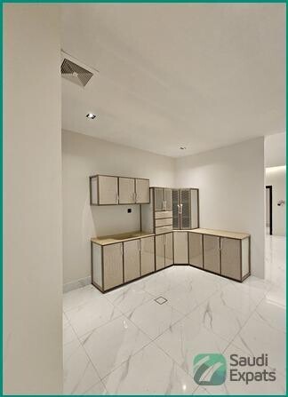 luxury-3-bedroom-apartment-for-rent-in-alhamra-khobar-big-1