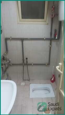 executive-bachelor-room-for-rent-with-wifi-in-jubail-big-4