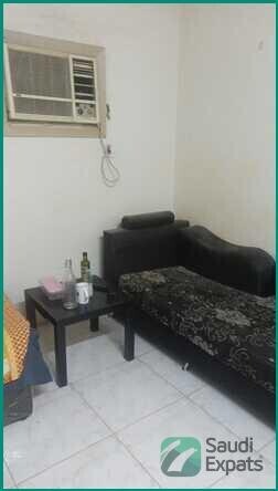 executive-bachelor-room-for-rent-with-wifi-in-jubail-big-3