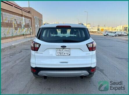 2019-ford-escape-awd-for-sale-excellent-condition-in-riyadh-big-1