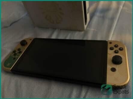 nintendo-switch-oled-zelda-limited-edition-in-khobar-sar-800-big-2