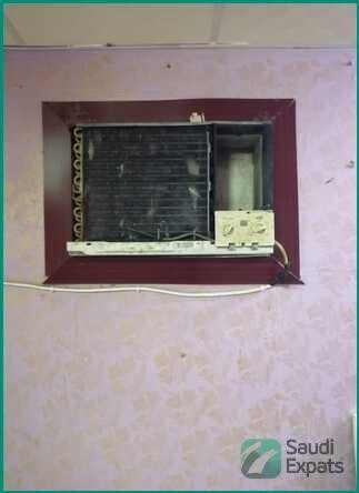 2-ton-genuine-window-ac-for-sale-in-jubail-excellent-condition-big-1