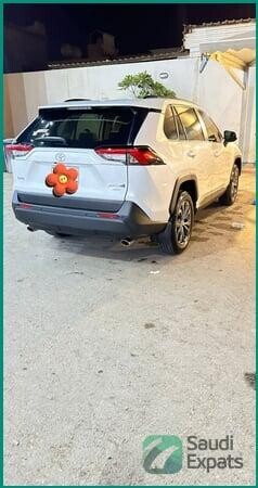 2024-toyota-rav4-xle-for-sale-in-riyadh-like-new-6000-km-big-3