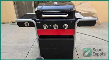 char-broil-gas2coal-3-burner-bbq-almost-new-in-riyadh-big-0