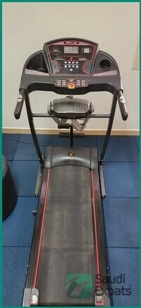 motorised-treadmill-for-sale-in-madinah-great-condition-big-0