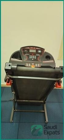 motorised-treadmill-for-sale-in-madinah-great-condition-big-1