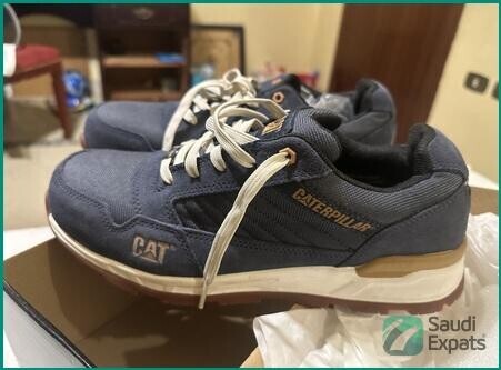 new-cat-safety-shoes-for-sale-in-jeddah-big-0