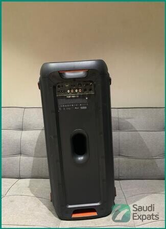 jbl-party-box-300-bluetooth-speaker-khobar-big-3