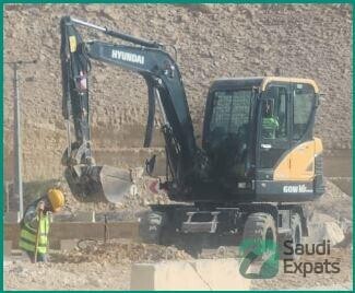 hyundai-6-ton-mini-excavator-2022-for-sale-in-riyadh-big-1