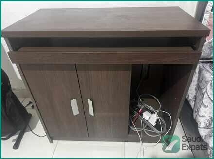 affordable-computer-table-for-sale-in-jeddah-big-0