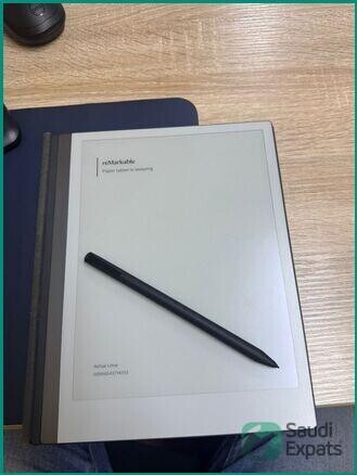 remarkable-2-tablet-with-accessories-lightly-used-big-3