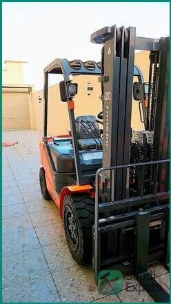 diesel-forklift-cpcd30-for-rent-or-sale-in-dammam-big-1
