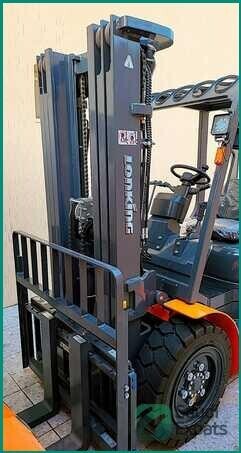 diesel-forklift-cpcd30-for-rent-or-sale-in-dammam-big-0