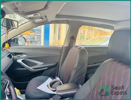 chevrolet-groove-2023-for-urgent-ownership-transfer-in-jazan-big-0