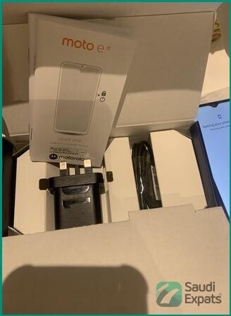 motorola-e13-in-excellent-condition-with-box-and-charger-al-bahah-big-2
