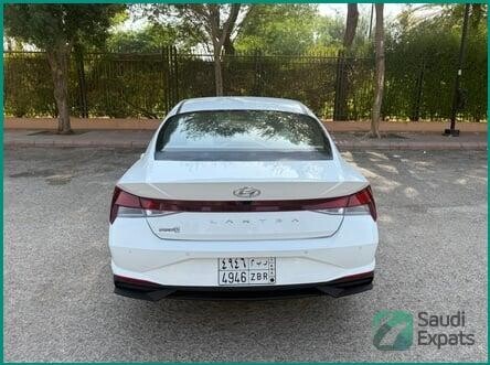 2022-hyundai-elantra-excellent-condition-riyadh-big-3
