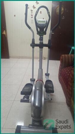 elliptical-exercise-machine-in-great-condition-jubail-big-1