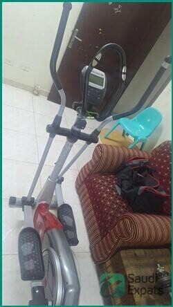 elliptical-exercise-machine-in-great-condition-jubail-big-0
