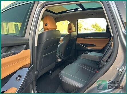 2024-haval-gwm-h6-in-riyadh-panorama-sunroof-48000-km-big-3
