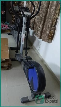 treadmill-exercise-equipment-household-items-for-sale-in-riyadh-big-0