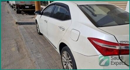 toyota-corolla-2016-for-immediate-sale-in-jubail-big-2