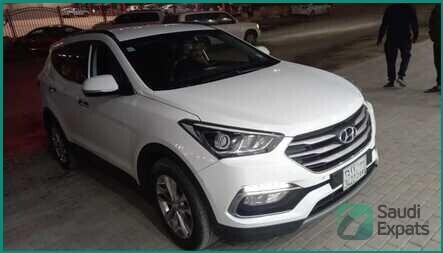 2018-hyundai-santa-fe-20-diesel-for-sale-in-riyadh-big-2