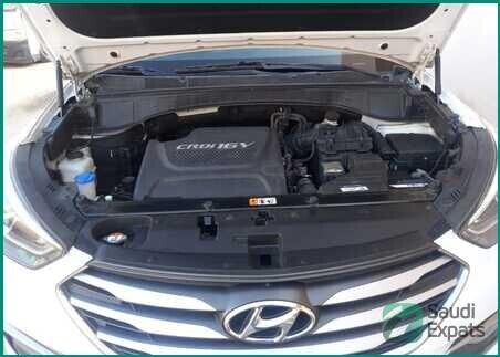 2018-hyundai-santa-fe-20-diesel-for-sale-in-riyadh-big-1