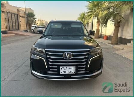 2022-changan-cs95-for-sale-excellent-condition-riyadh-big-4