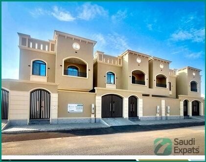 spacious-villa-for-rent-in-jeddah-first-tenant-325-sqm-prime-location-big-0