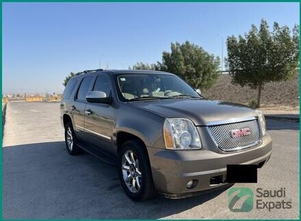 2012-gmc-yukon-for-sale-in-jubail-well-maintained-4x4-280499-km-big-0