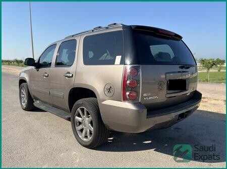 2012-gmc-yukon-for-sale-in-jubail-well-maintained-4x4-280499-km-big-1