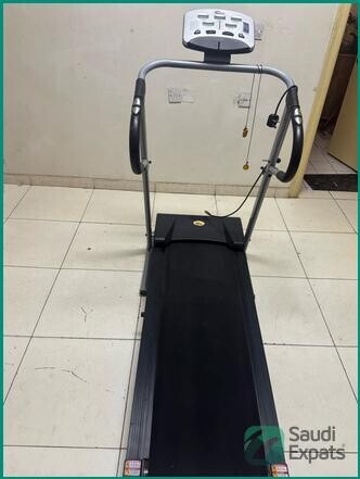 lightly-used-treadmill-for-sale-in-riyadh-affordable-price-big-1