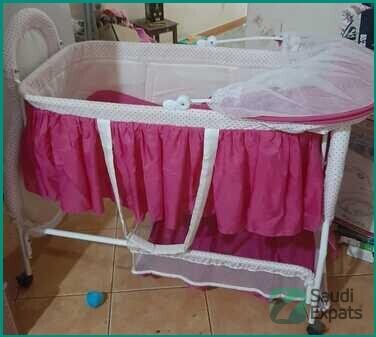 baby-swing-in-excellent-condition-for-sale-in-jeddah-big-0