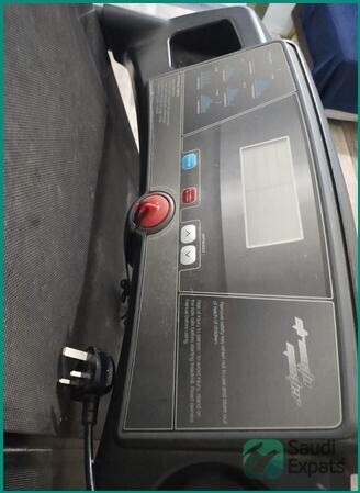 automatic-treadmill-for-sale-in-riyadh-excellent-condition-big-2