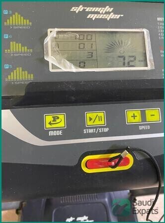 new-strength-master-mi-1100-treadmill-for-sale-in-riyadh-big-2