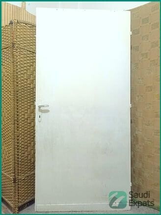 used-wooden-door-with-lock-and-handle-riyadh-good-condition-big-0
