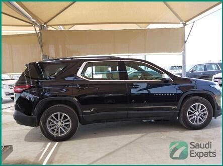 2023-chevrolet-traverse-lt-fwd-for-sale-in-jeddah-excellent-condition-low-mileage-big-1