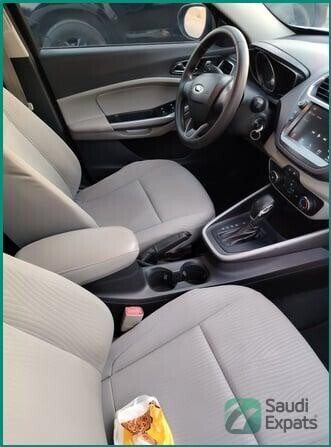 ford-escort-2020-automatic-55300-km-excellent-condition-al-olaya-big-4