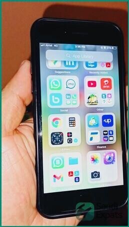 apple-iphone-7-128gb-black-excellent-condition-in-khobar-big-2