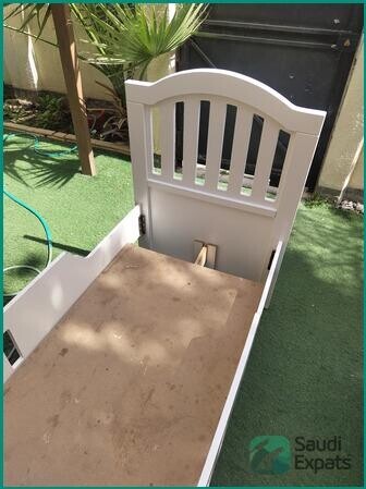 affordable-single-kids-bed-in-excellent-condition-jubail-big-0