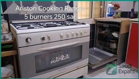 ariston-5-burner-cooking-range-in-riyadh-great-condition-big-0