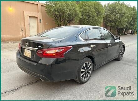 2018-nissan-altima-for-sale-excellent-condition-riyadh-big-4