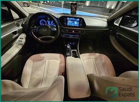 2021-hyundai-sonata-in-excellent-condition-khobar-big-4