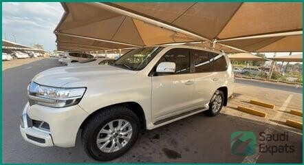 2021-toyota-land-cruiser-gxr-3-v6-excellent-condition-riyadh-big-3