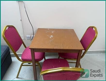 sturdy-table-with-3-chairs-for-sale-in-riyadh-big-0
