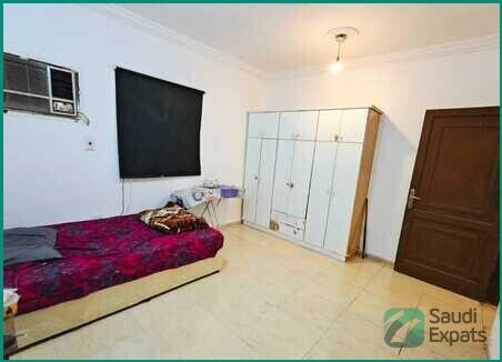 affordable-bedspace-in-2-bhk-apartment-with-amenities-in-jeddah-big-1